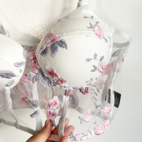 Romantic Bustier Mesh Peek-A-Boo Crop Style Top Bra Floral Embroidery Cottage M - Picture 4 of 14